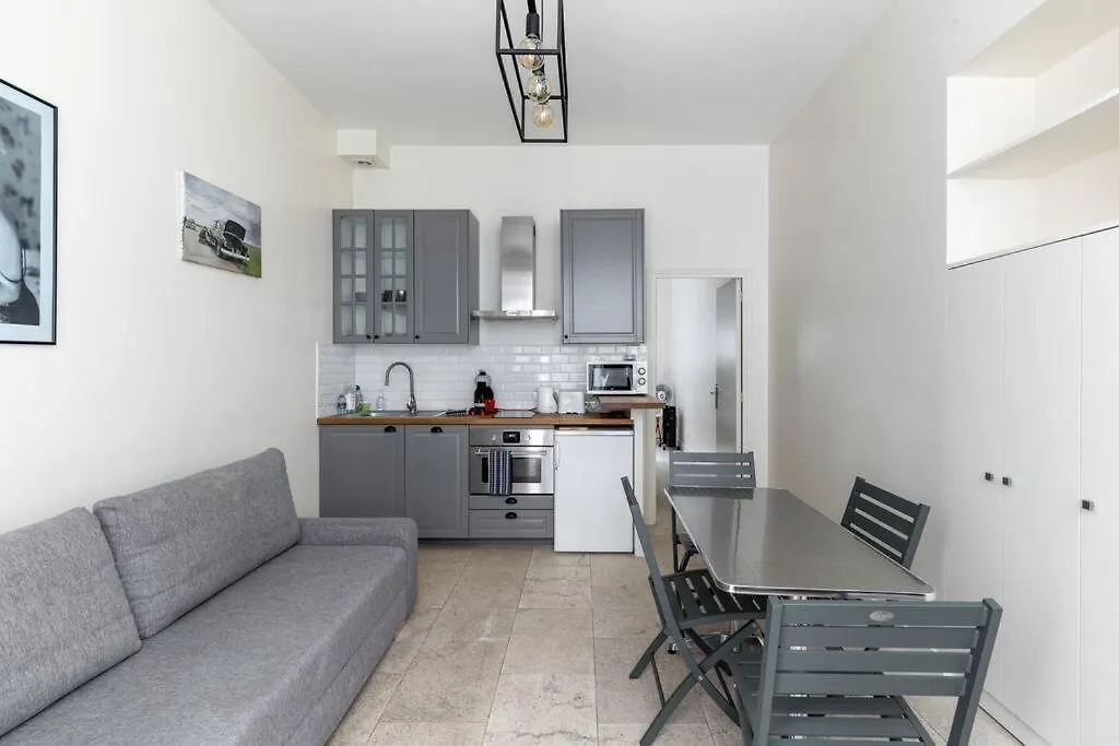 Chemin Vert/Voltaire : Charming Apartment 4P 巴黎